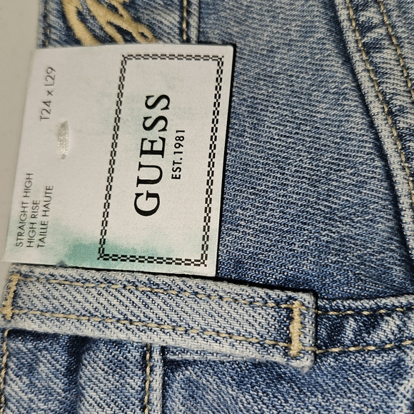 Guess Girly Jeans with rhinestone embellished pockets. - Picture 12 of 13